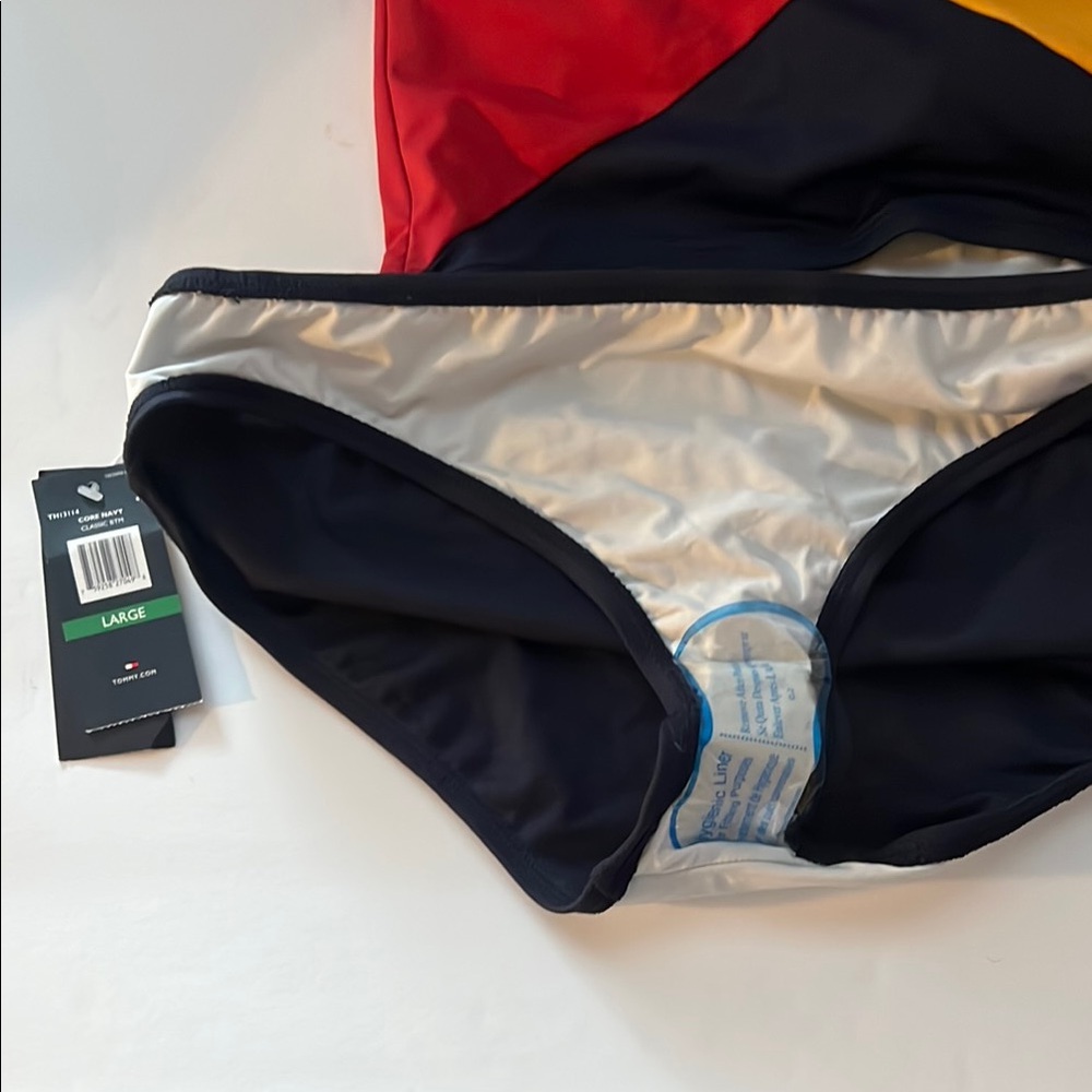 Colorblock Bandeau Bikini Set - Picture 3 of 8